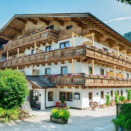 Hotel Schoerhof Saalfelden Екстериор снимка