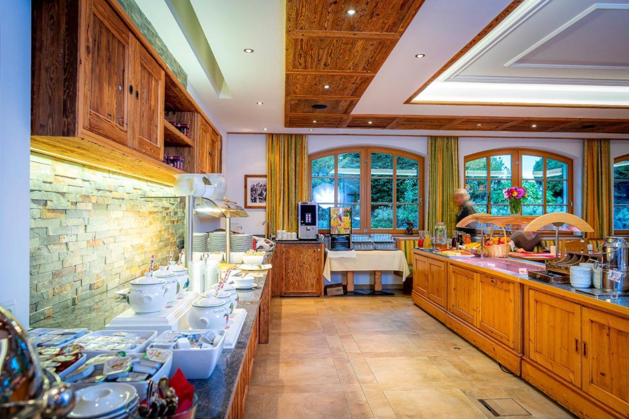 Hotel Schoerhof Saalfelden Екстериор снимка