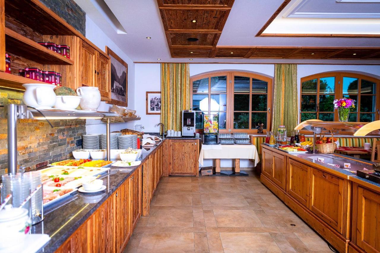 Hotel Schoerhof Saalfelden Екстериор снимка