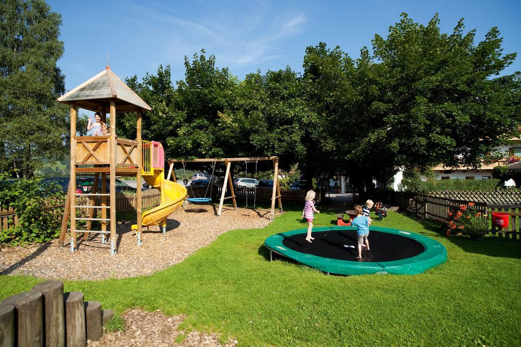 Hotel Schoerhof Saalfelden Екстериор снимка