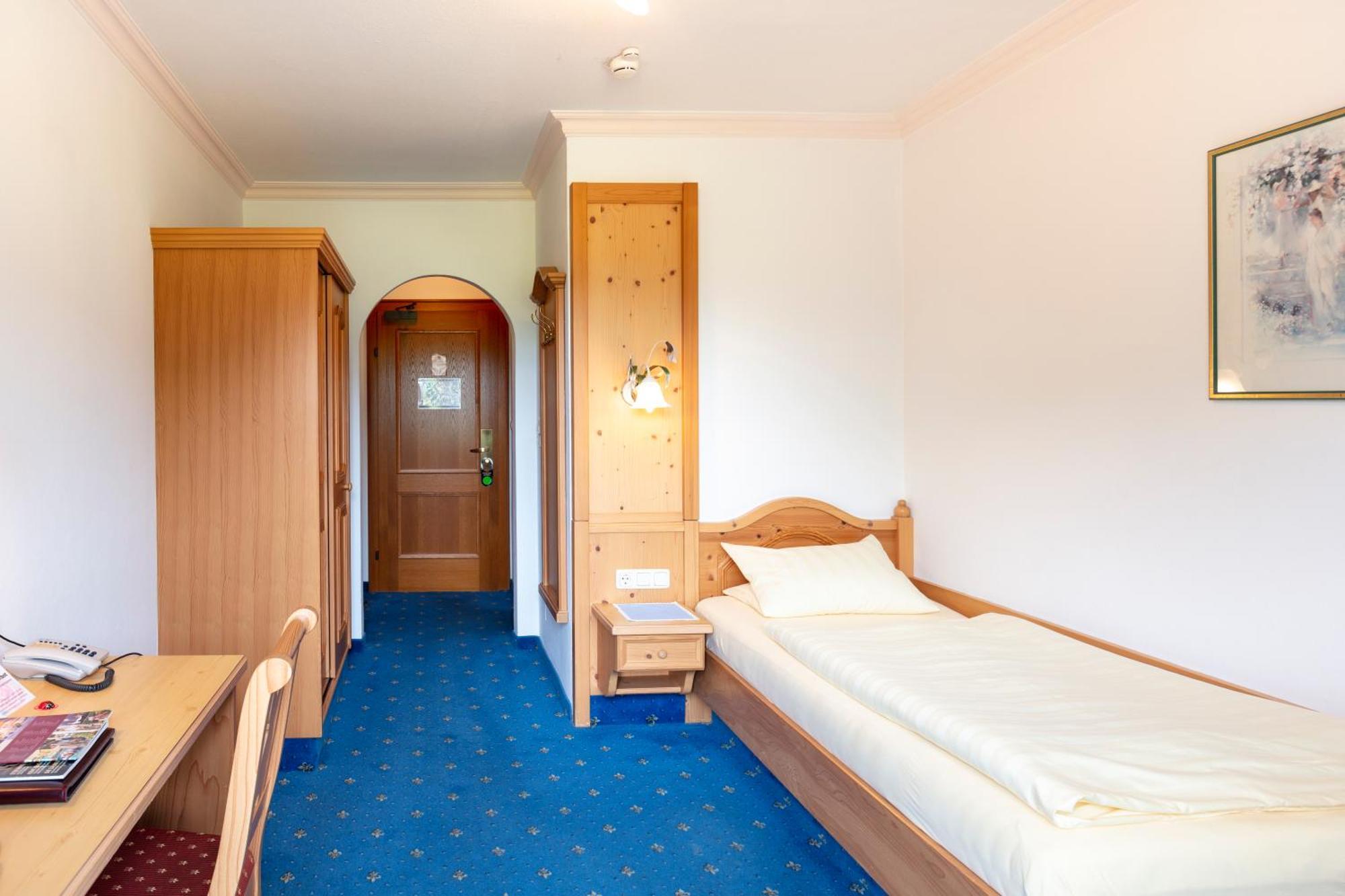 Hotel Schoerhof Saalfelden Екстериор снимка
